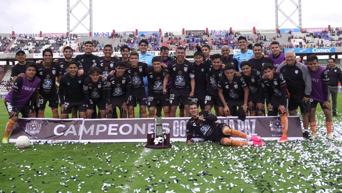 Pachuca se queda con la Copa por la paz